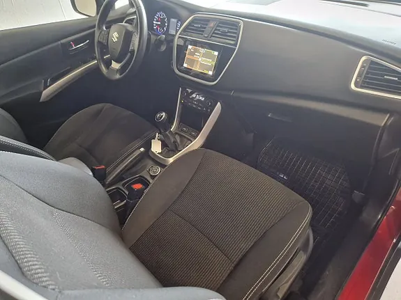 Suzuki S-Cross 2017 photo 5