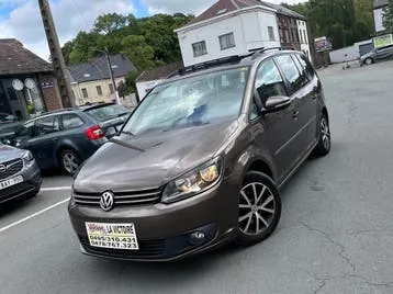 Volkswagen Touran 2015 photo 2