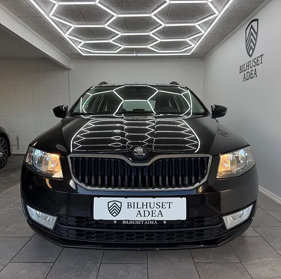 Skoda Octavia 2014 photo 2
