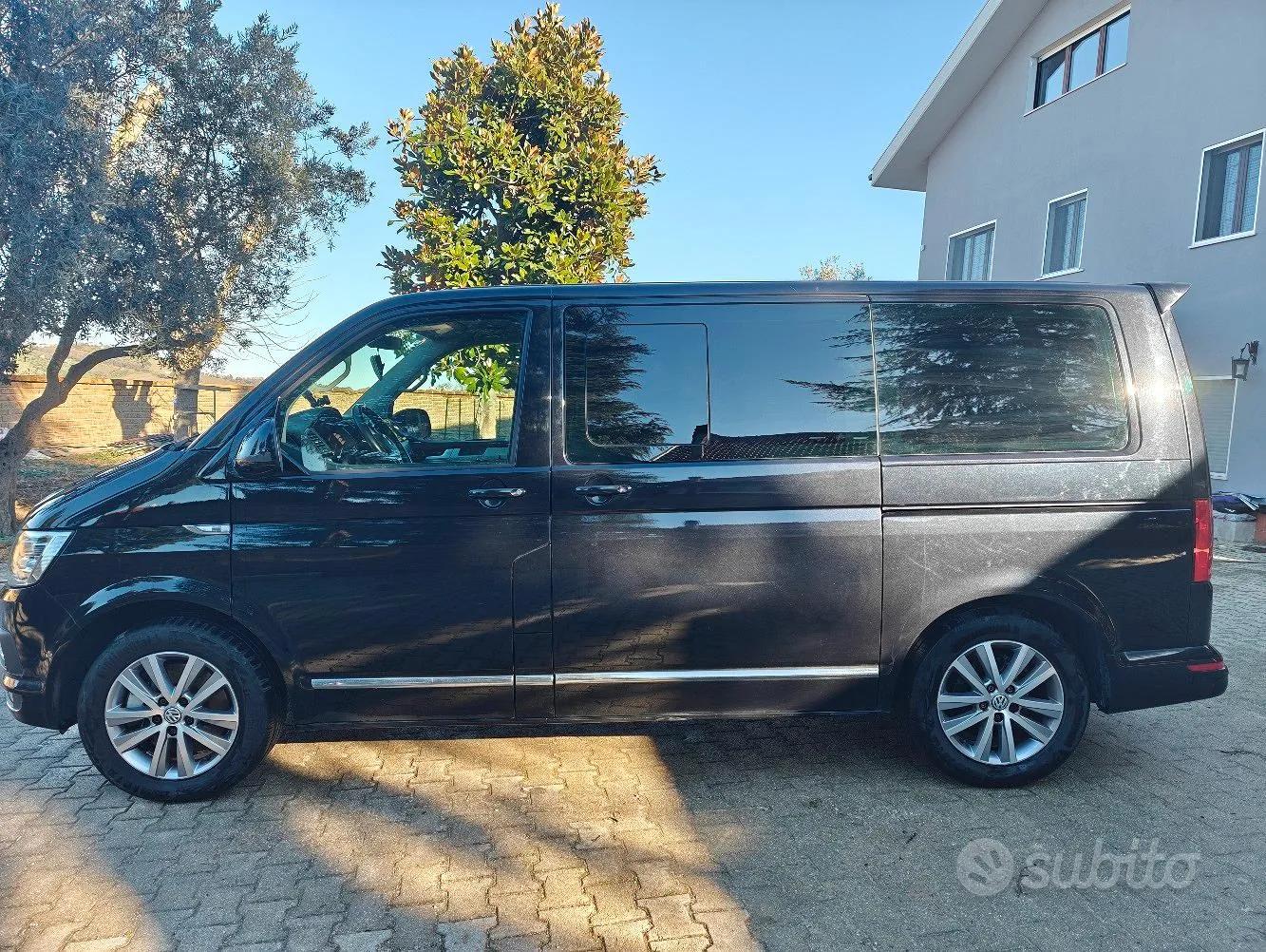 Volkswagen T6 Multivan 2016 photo 2
