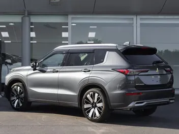 Mitsubishi Outlander 2026 photo 3