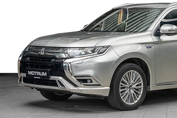Mitsubishi Outlander 2020 photo 2