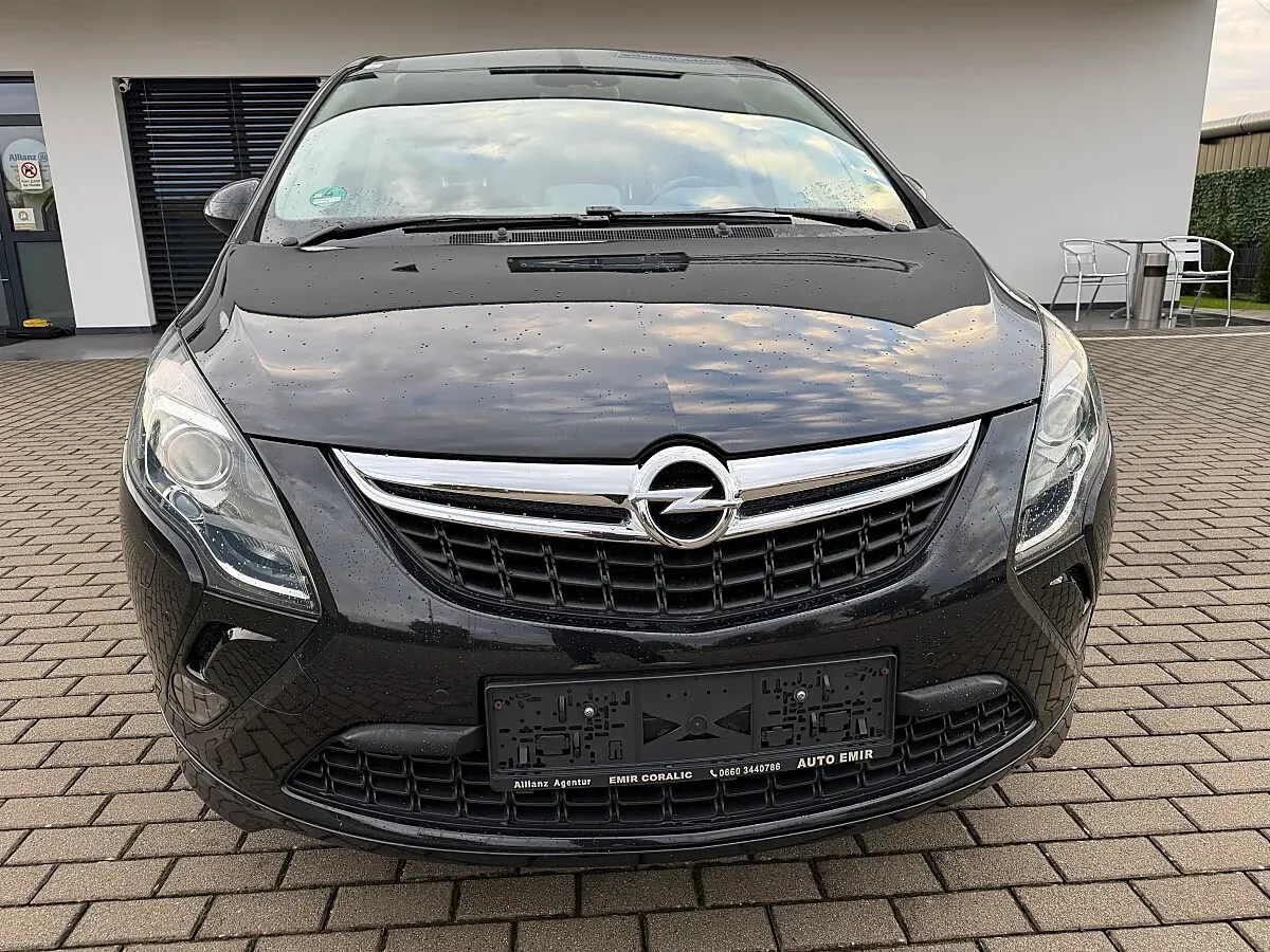 Opel Zafira Tourer 2012 photo 3