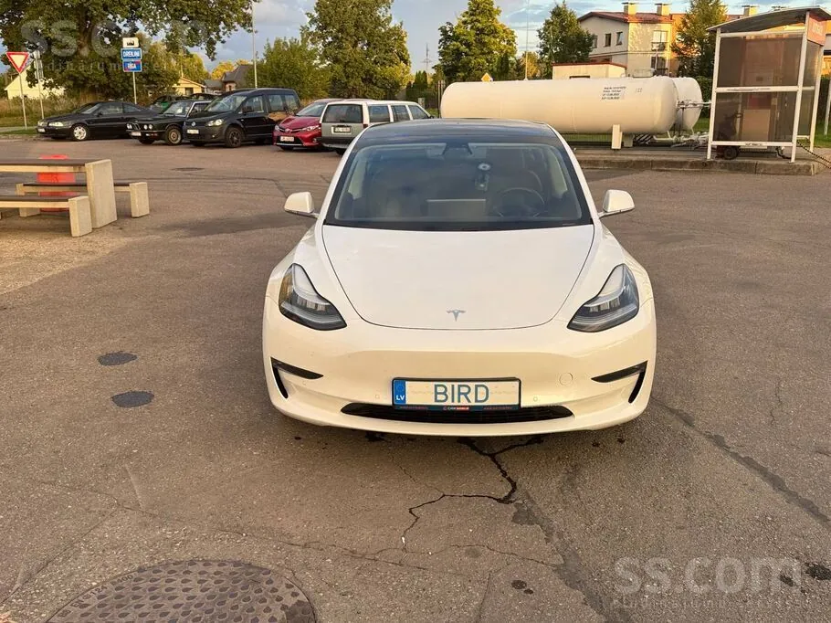 Tesla Model 3 2020 photo 5