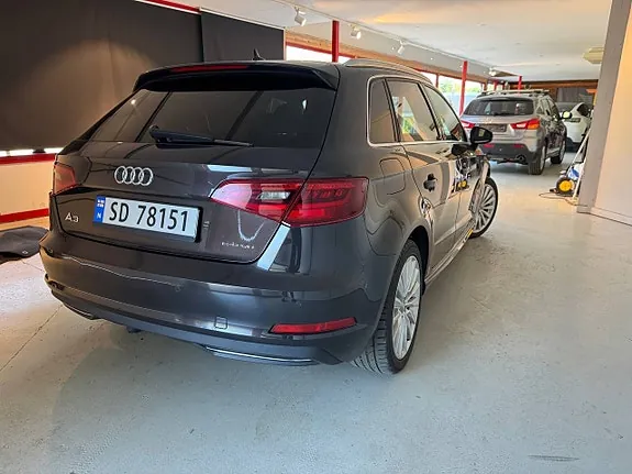 Audi E-Tron 2016 photo 4