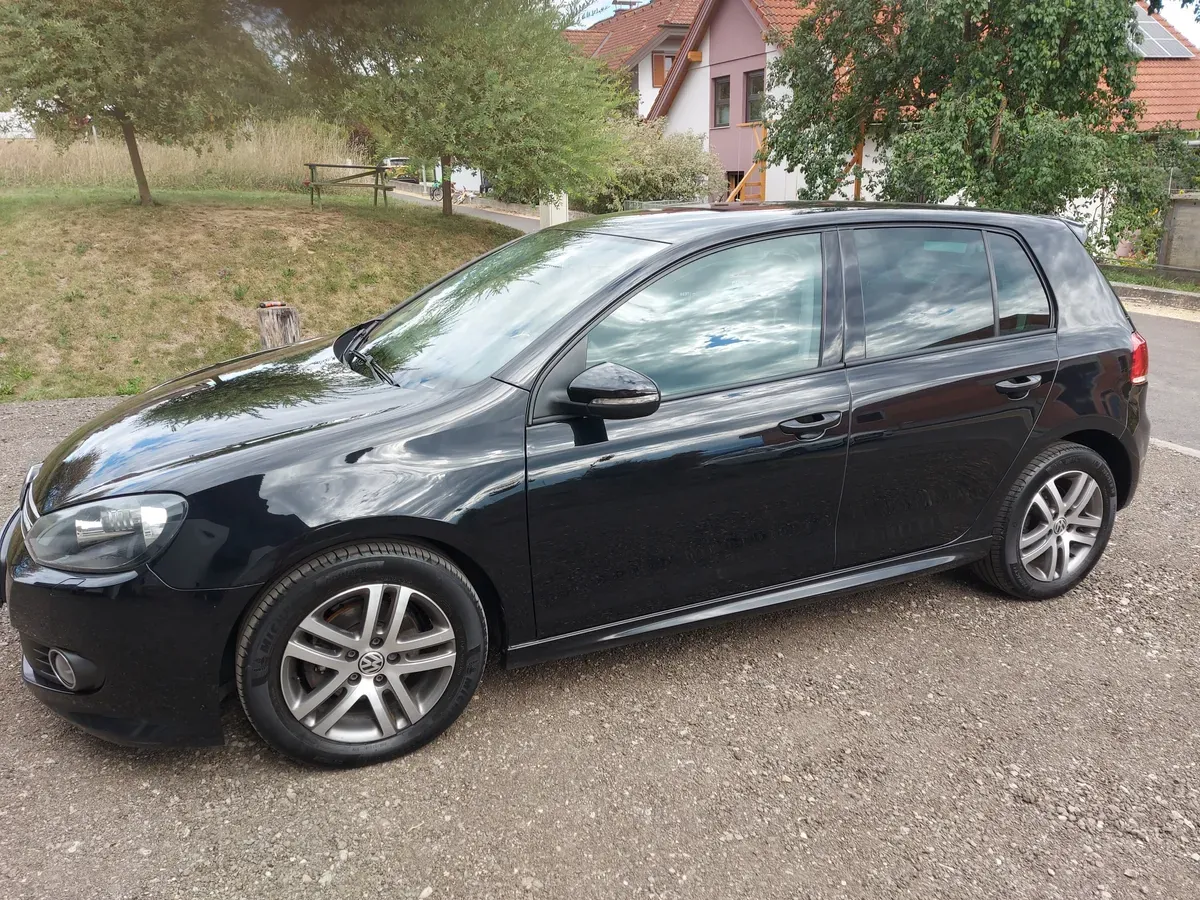Volkswagen Golf 2012 photo 2