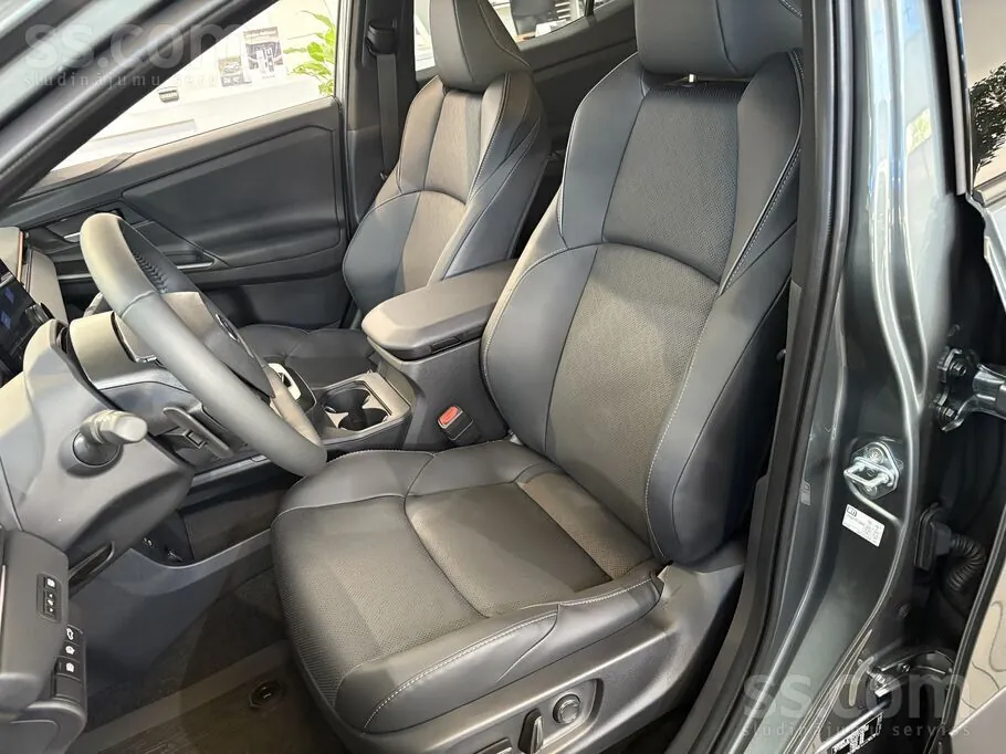 Subaru Uncharted Limited 2026 photo 5