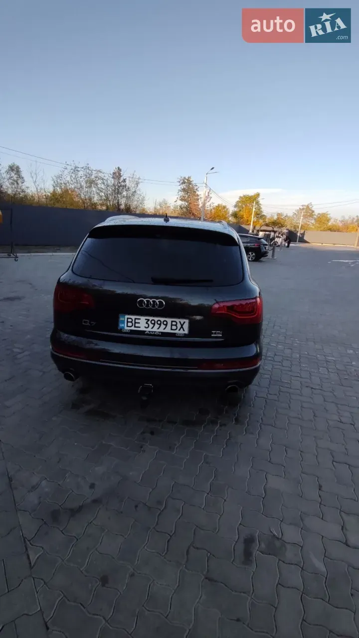 Audi Q7 2013 photo 2
