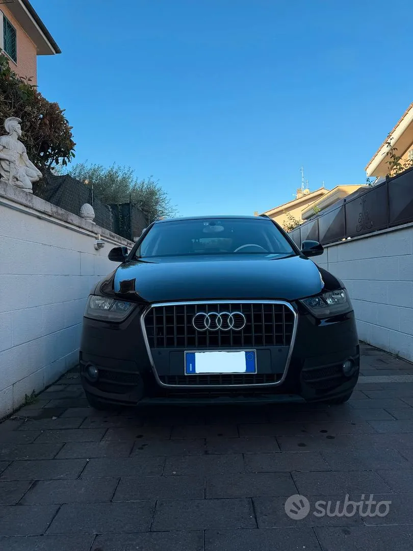 Audi Q3 2012 photo 2