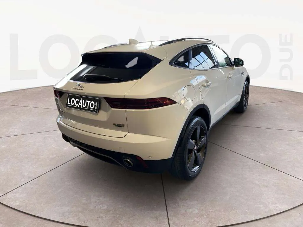 Jaguar E-Pace 2018 photo 4