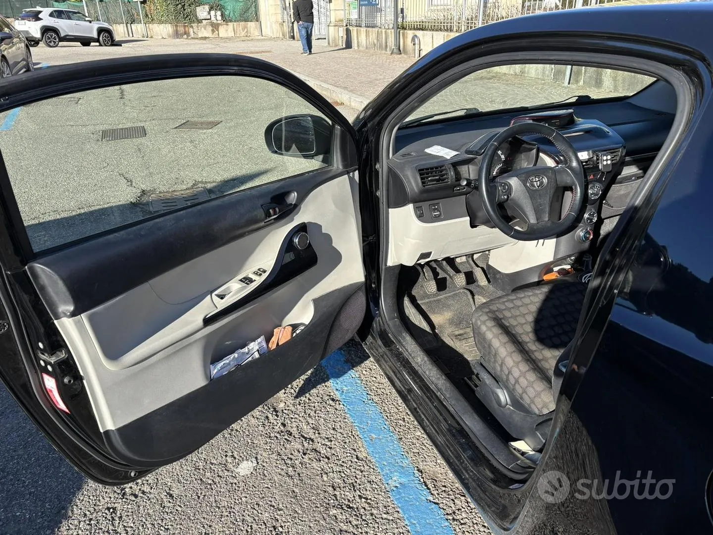 Toyota Iq