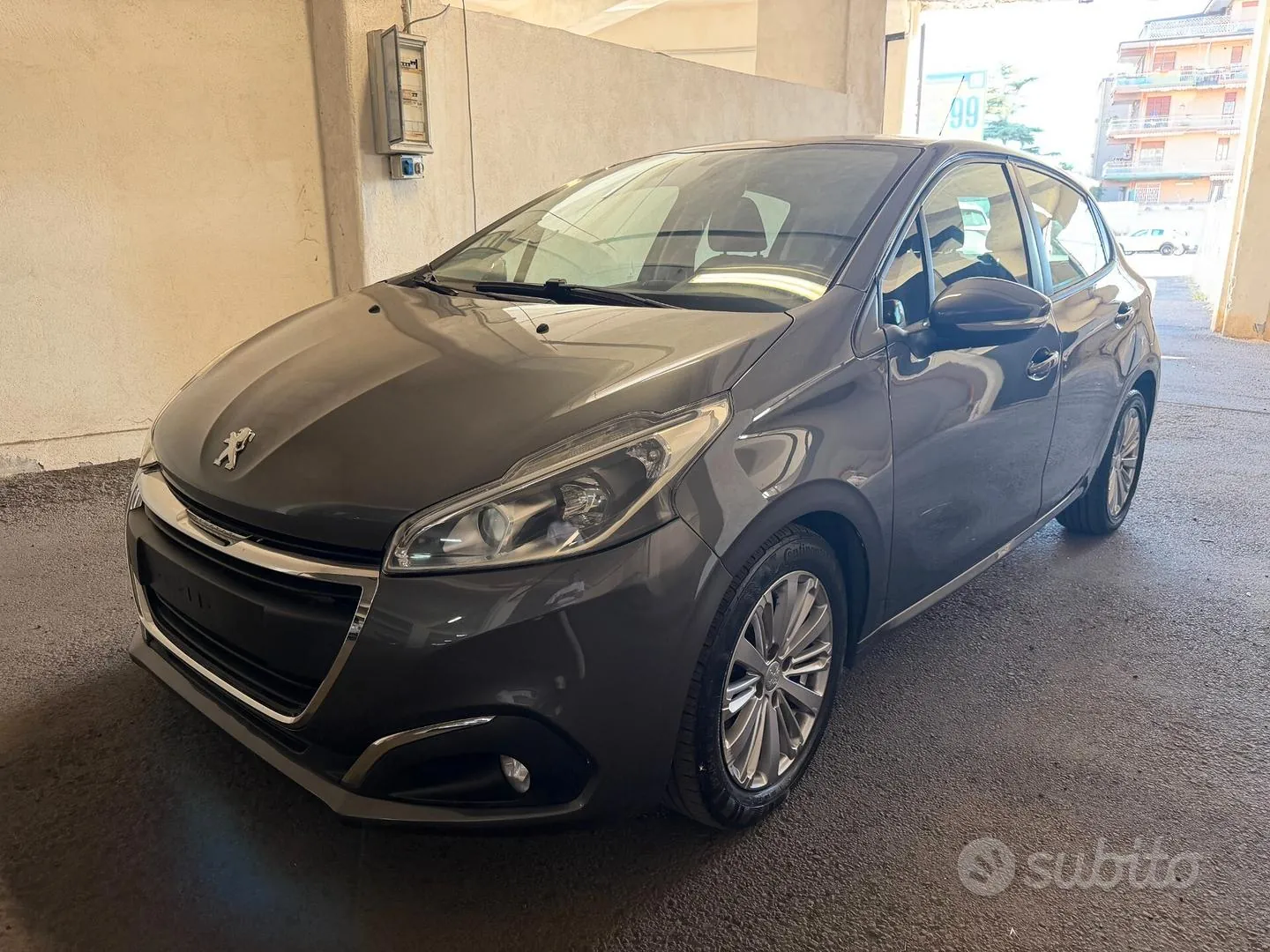 Peugeot 208 2018 photo 2