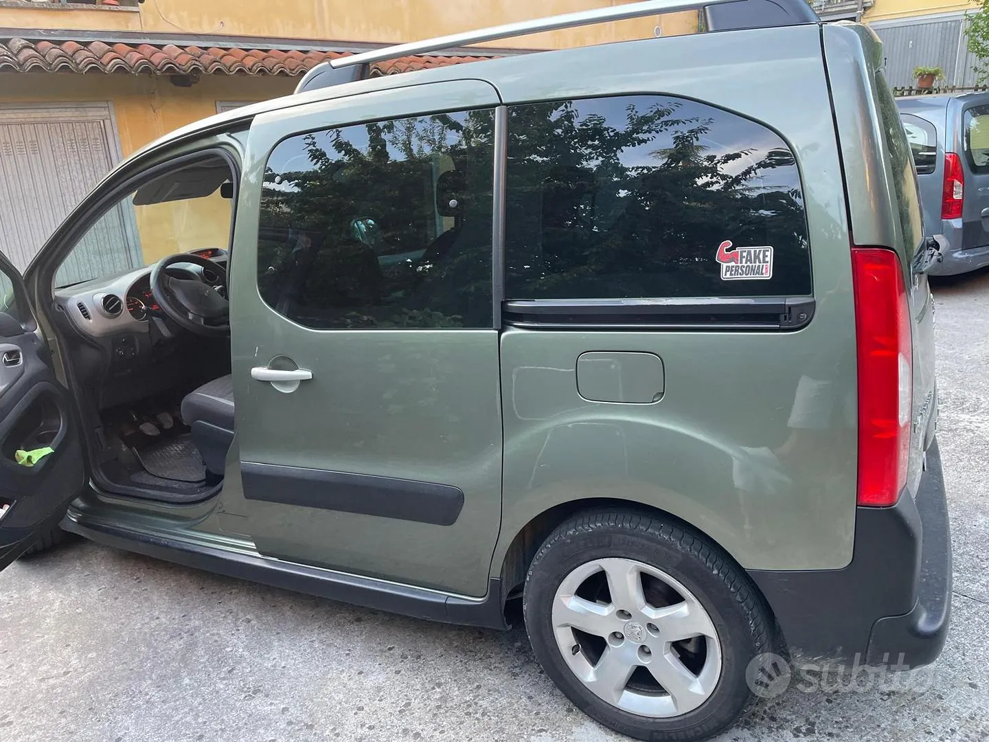 Peugeot Partner 2011 photo 3