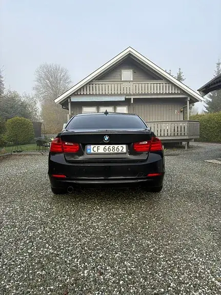 BMW 320I 2012 photo 5