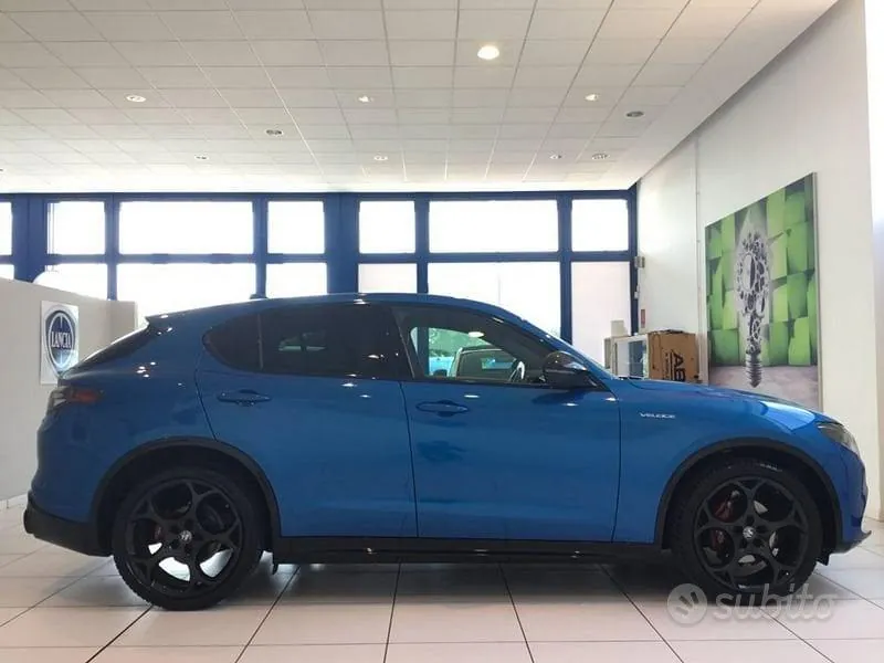 Alfa Romeo Stelvio 2025 photo 2