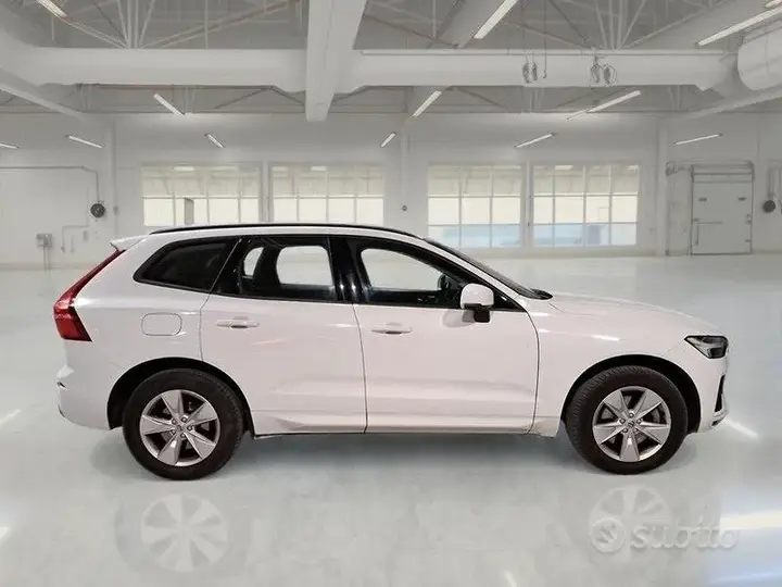 Volvo Xc60 2022 photo 3