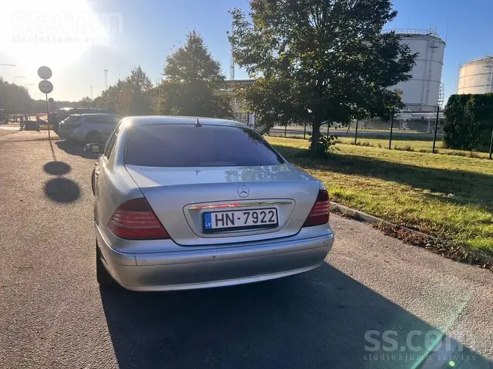 Mercedes-Benz S320 2004 photo 2