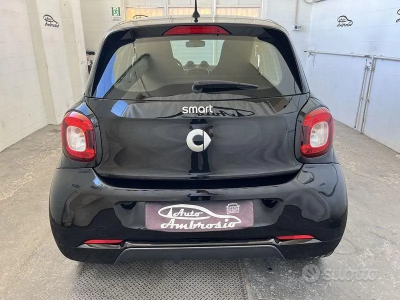 Smart Forfour 2019 photo 3