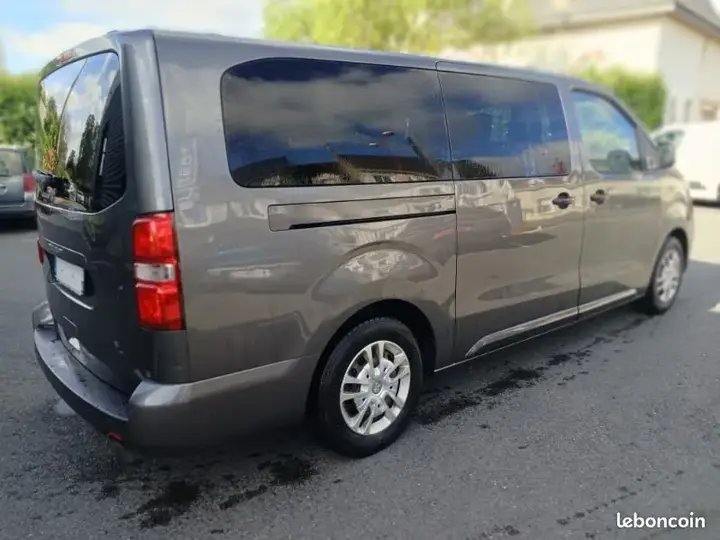 Peugeot Traveller 2019 photo 4