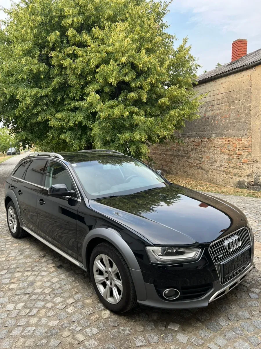 Audi A4 Allroad 2013 photo 2