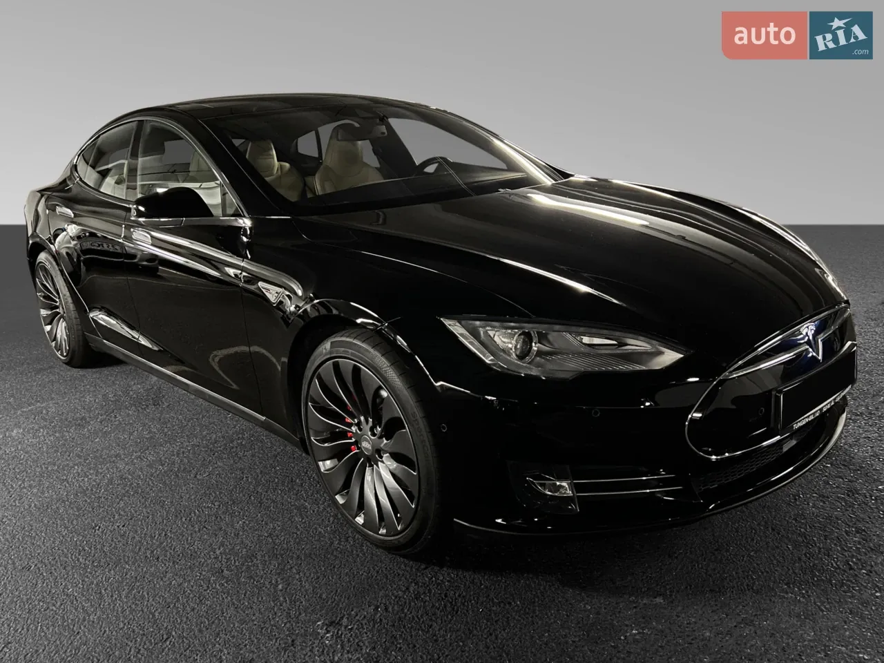 Tesla Model S 2015 photo 2