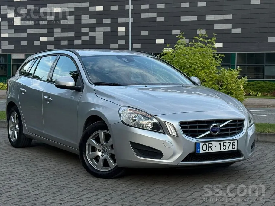 Volvo V60 2011 photo 3