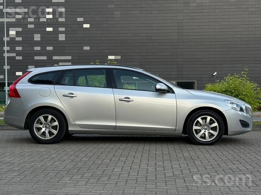 Volvo V60 2011 photo 4