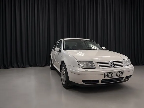 Volkswagen Bora 1999 photo 2