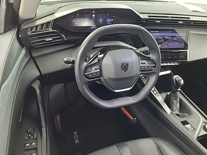Peugeot 308 2022 photo 3