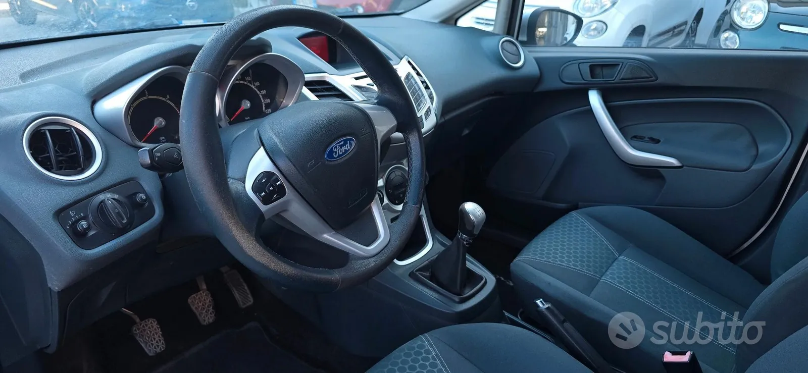 Ford Fiesta 2010 photo 5