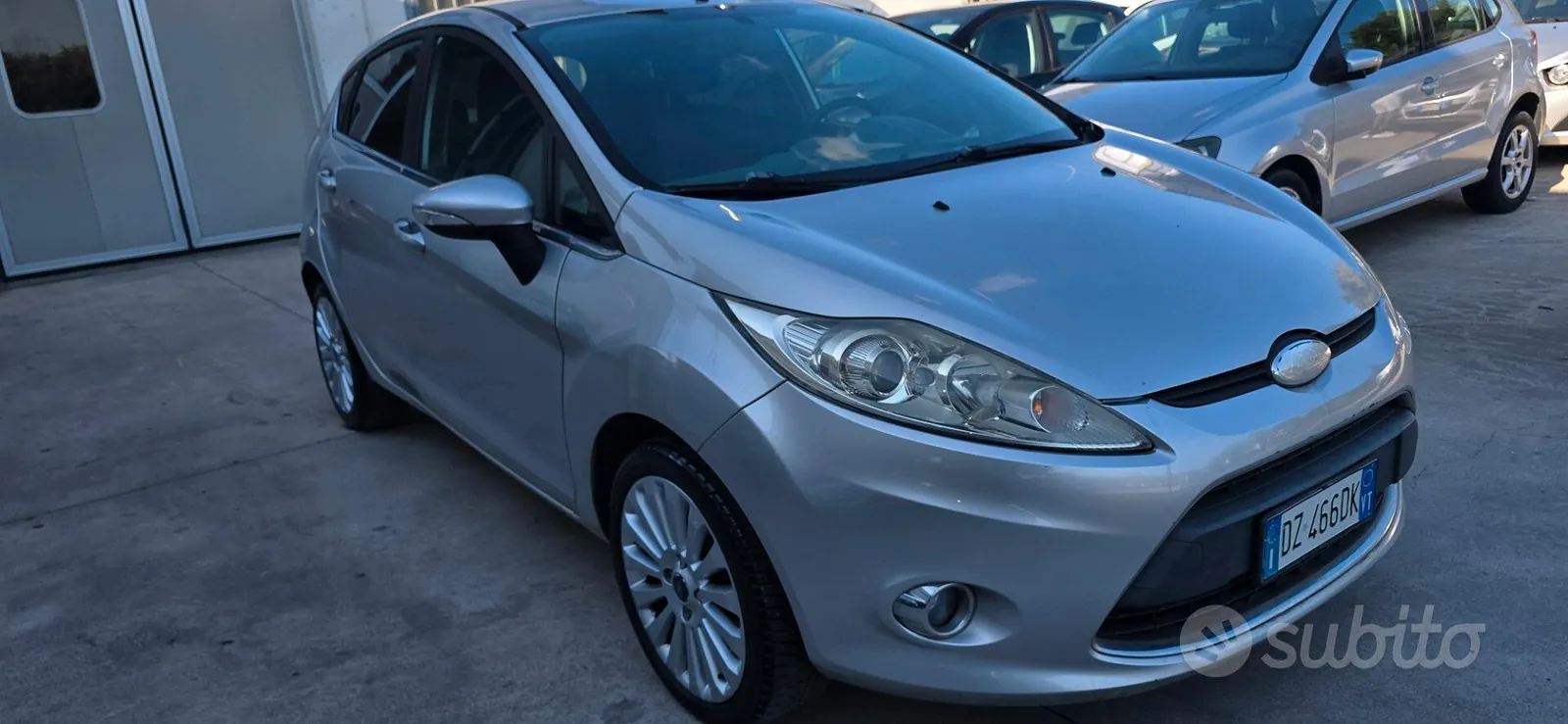 Ford Fiesta 2010 photo 2