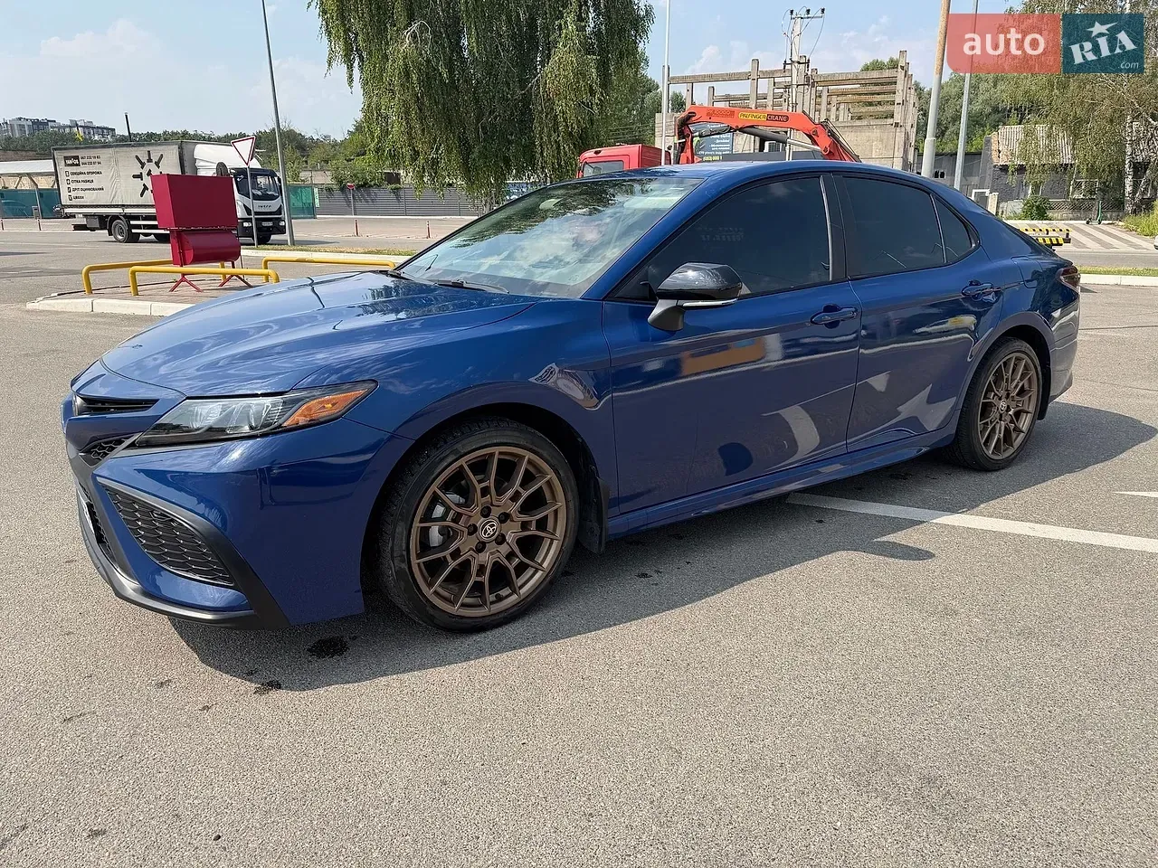 Toyota Camry 2023 photo 2