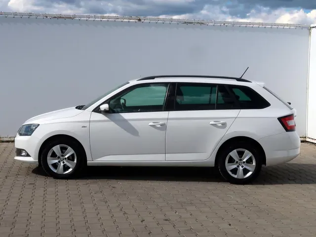 Skoda Fabia Combi 2018 photo 2