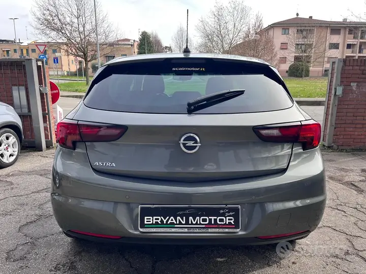 Opel Astra 2021 photo 4