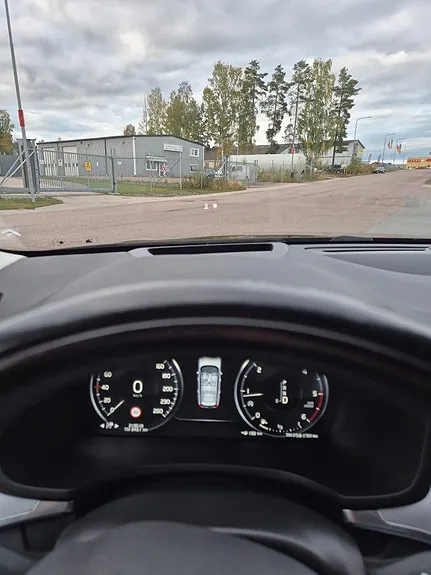 Volvo V60 2019 photo 2