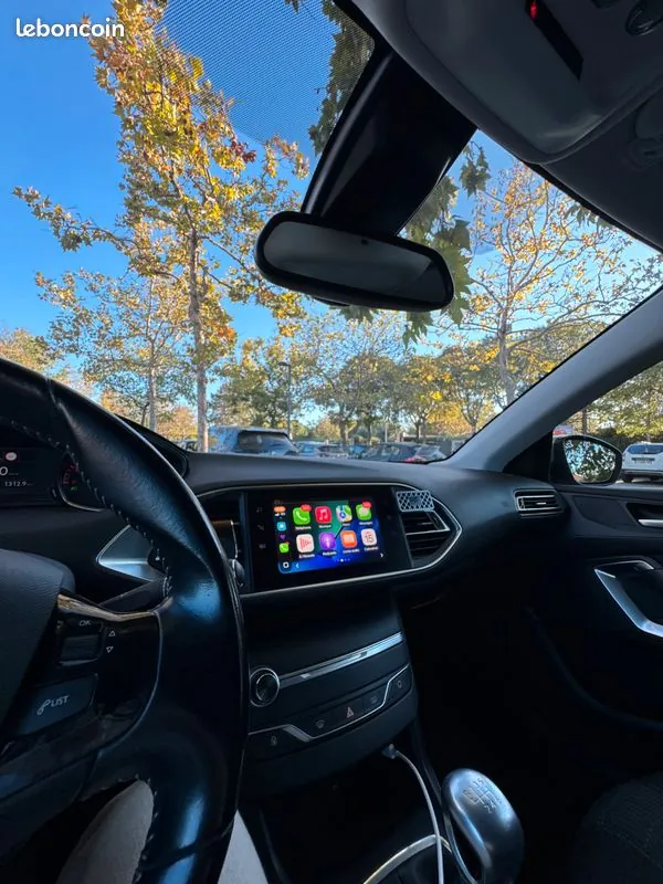 Peugeot 308 2018 photo 3