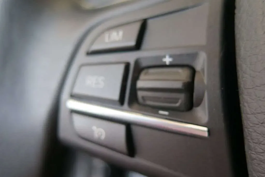 BMW 5 Series 2015 photo 3