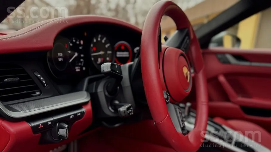 Porsche 911 2023 photo 3