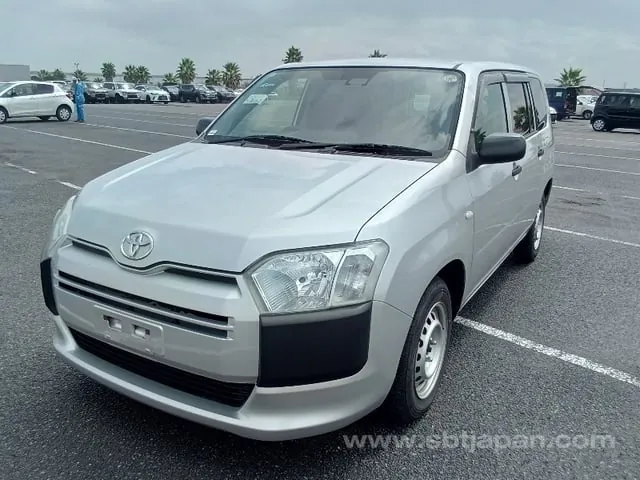 Toyota Probox 2018 photo 2