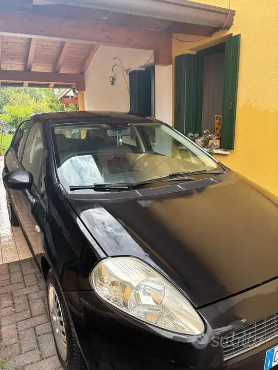 Fiat Grande Punto 2006 photo 3