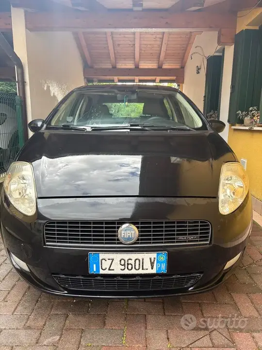 Fiat Grande Punto 2006 photo 4
