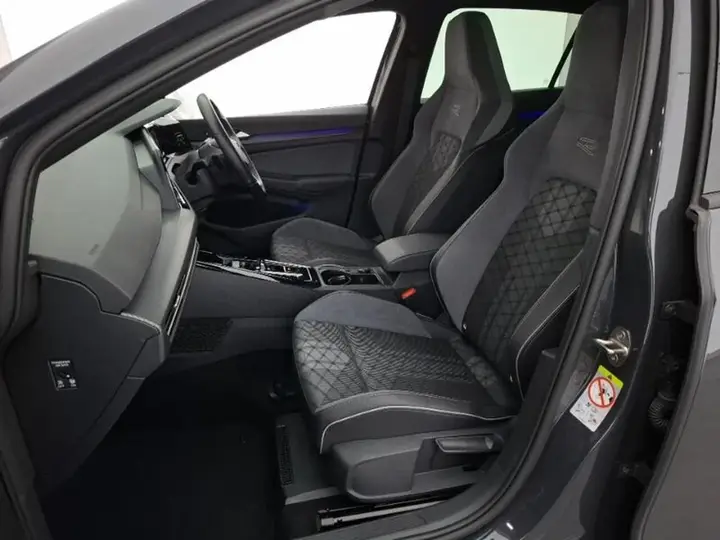 Volkswagen Golf 2024 photo 5