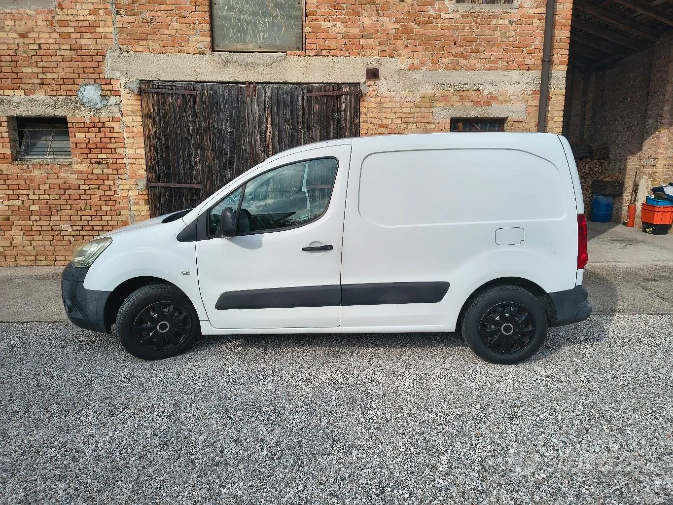 Citroen Berlingo 2011 photo 2
