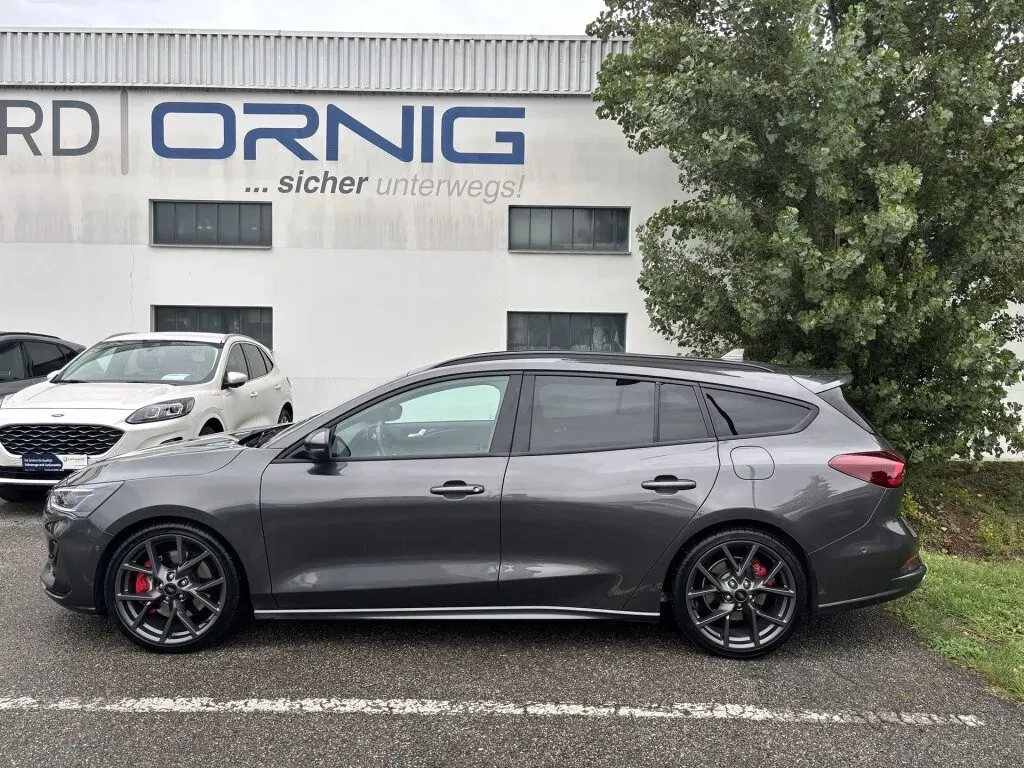 Ford Focus 2024 photo 3