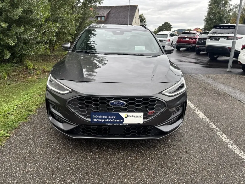 Ford Focus 2024 photo 2
