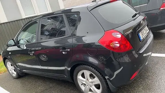 Kia Ceed 2009 photo 4