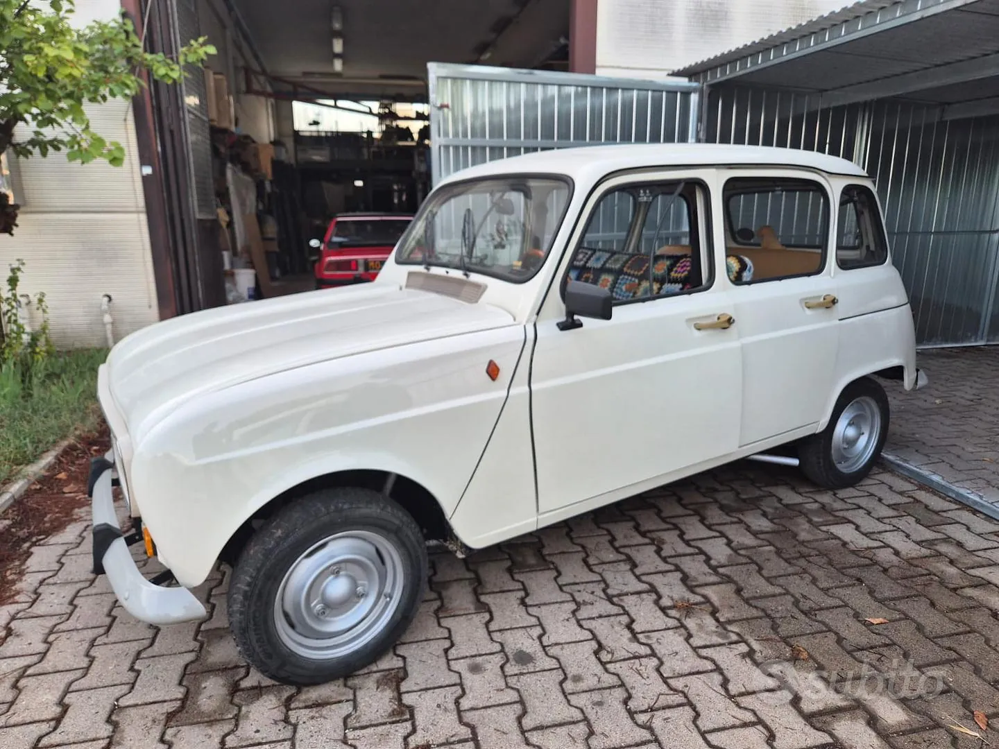 Renault R4