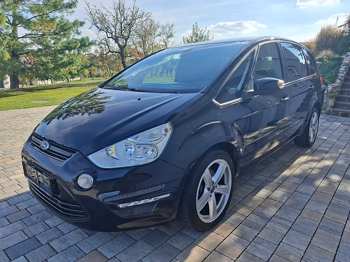 Ford S-Max 2013 photo 2