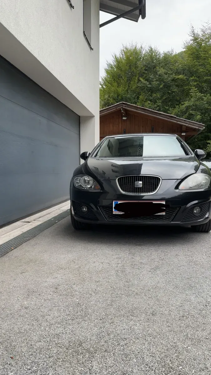 Seat Leon 2012 photo 3