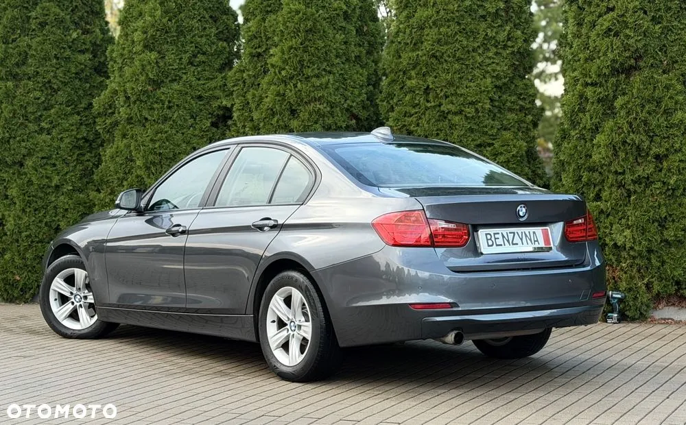 BMW Seria 3 2012 photo 5